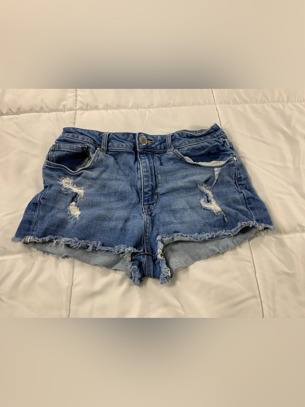 Preloved forever 21 jean shorts size 30